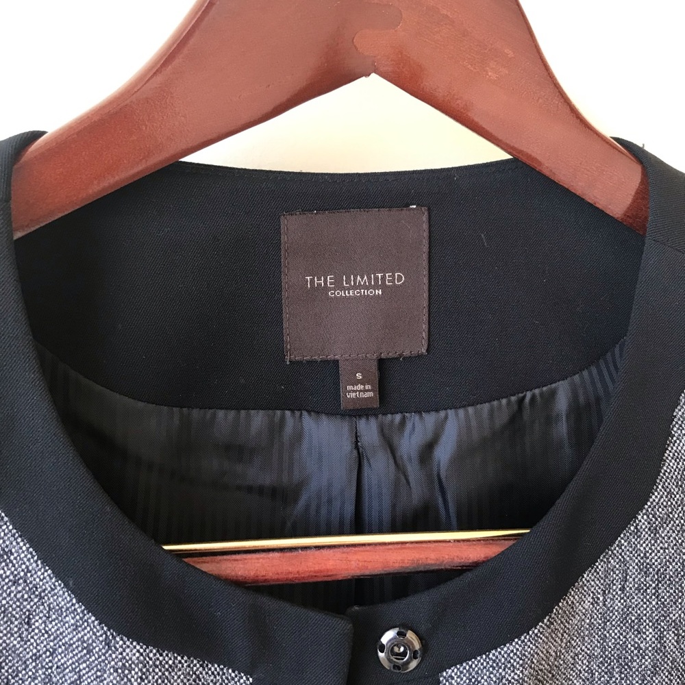 The Limited Collection Gray & Black Trimmed Blazer - Picture 4 of 8